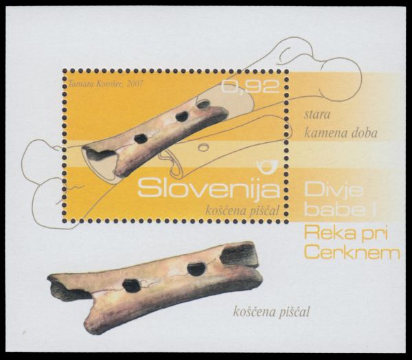 Jewellery from mammoth ivory were featured on the selvages on the top-left corner of the Souvenir-Sheet
