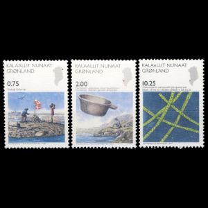 Living fossils - Cyanobacteria on stamp of Greenland 2007